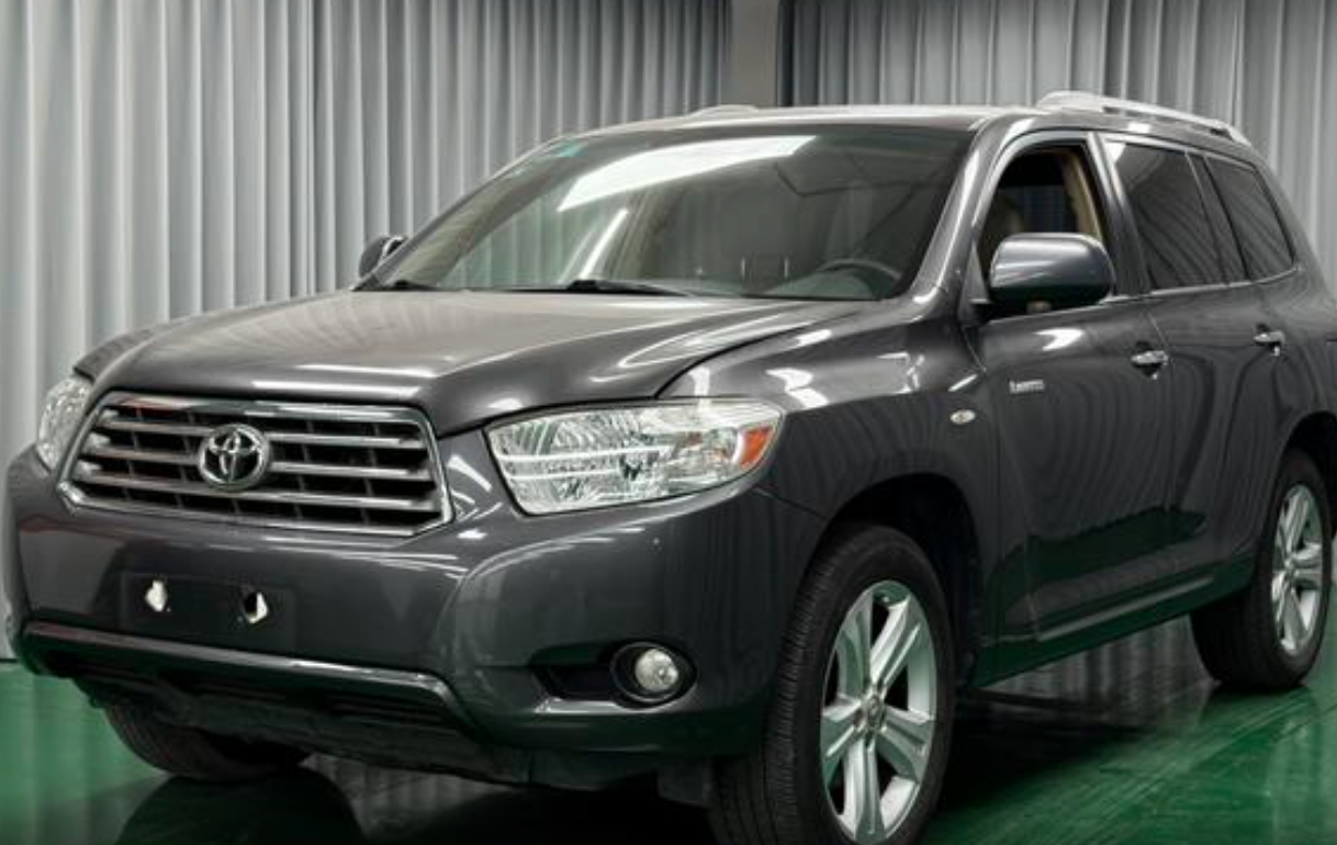 Toyota Highlander Secondary image
