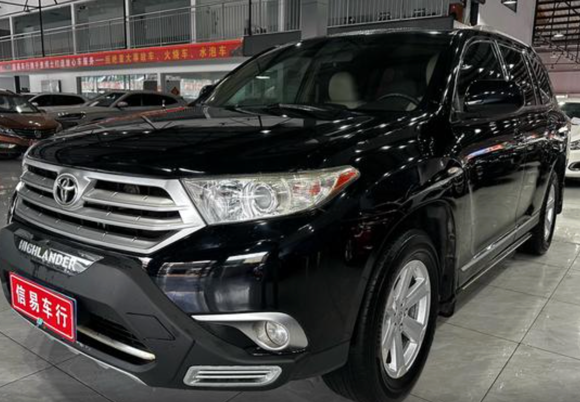 Toyota Highlander Secondary image
