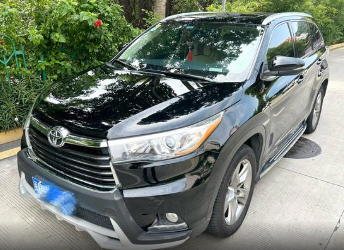 Toyota Highlander Secondary image