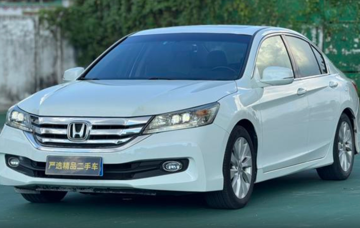 Honda Accord Secondary image