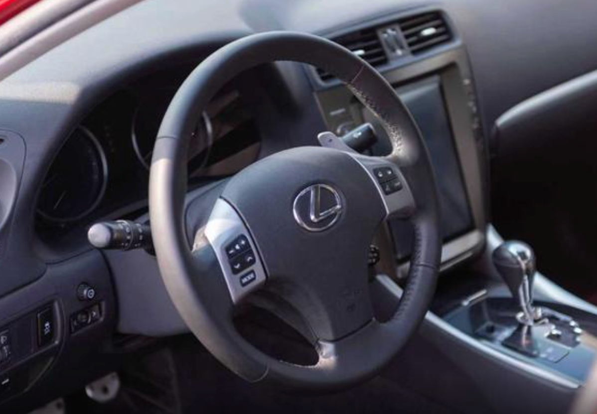 Lexus is350