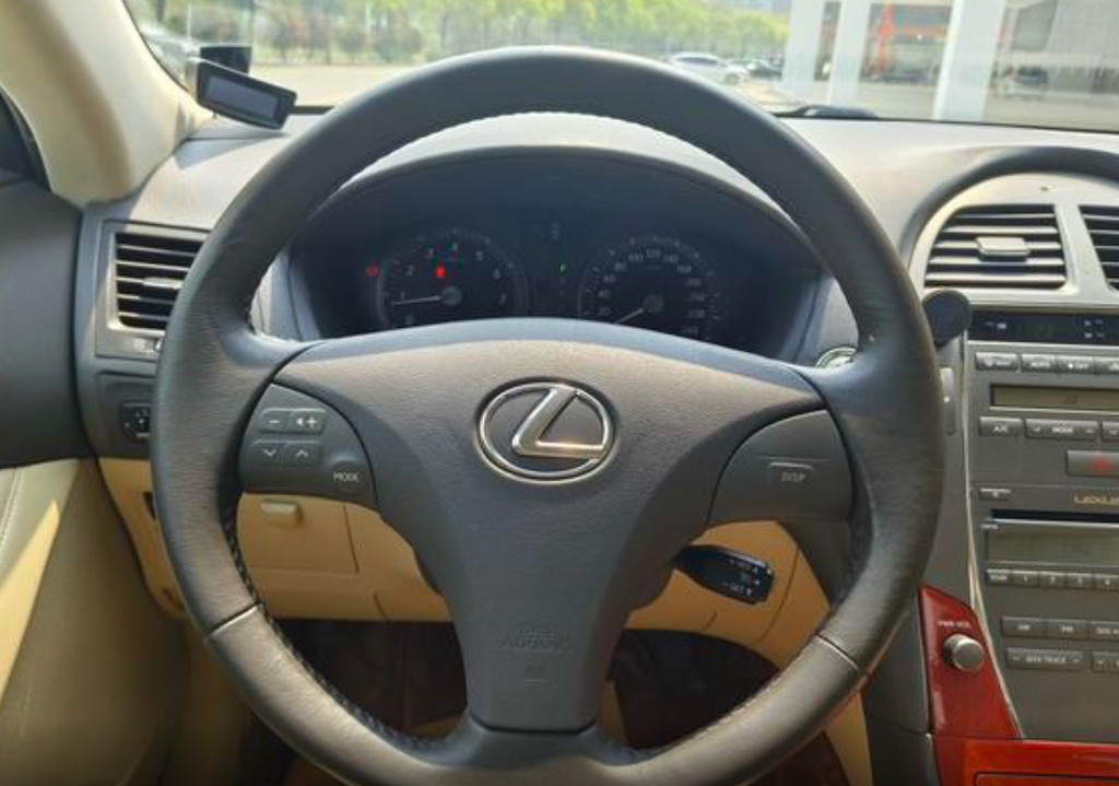 Lexus ES350