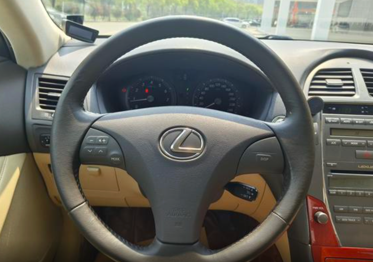 Lexus ES350