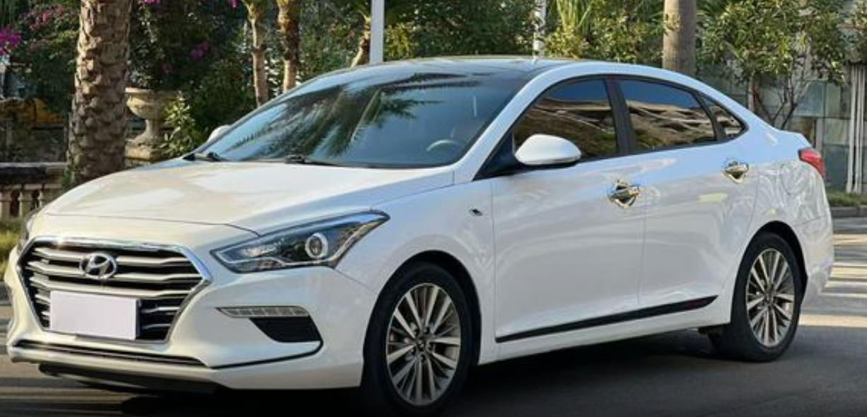 Hyundai Mistra Secondary image