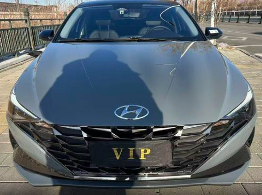 Hyundai Elantra Main image