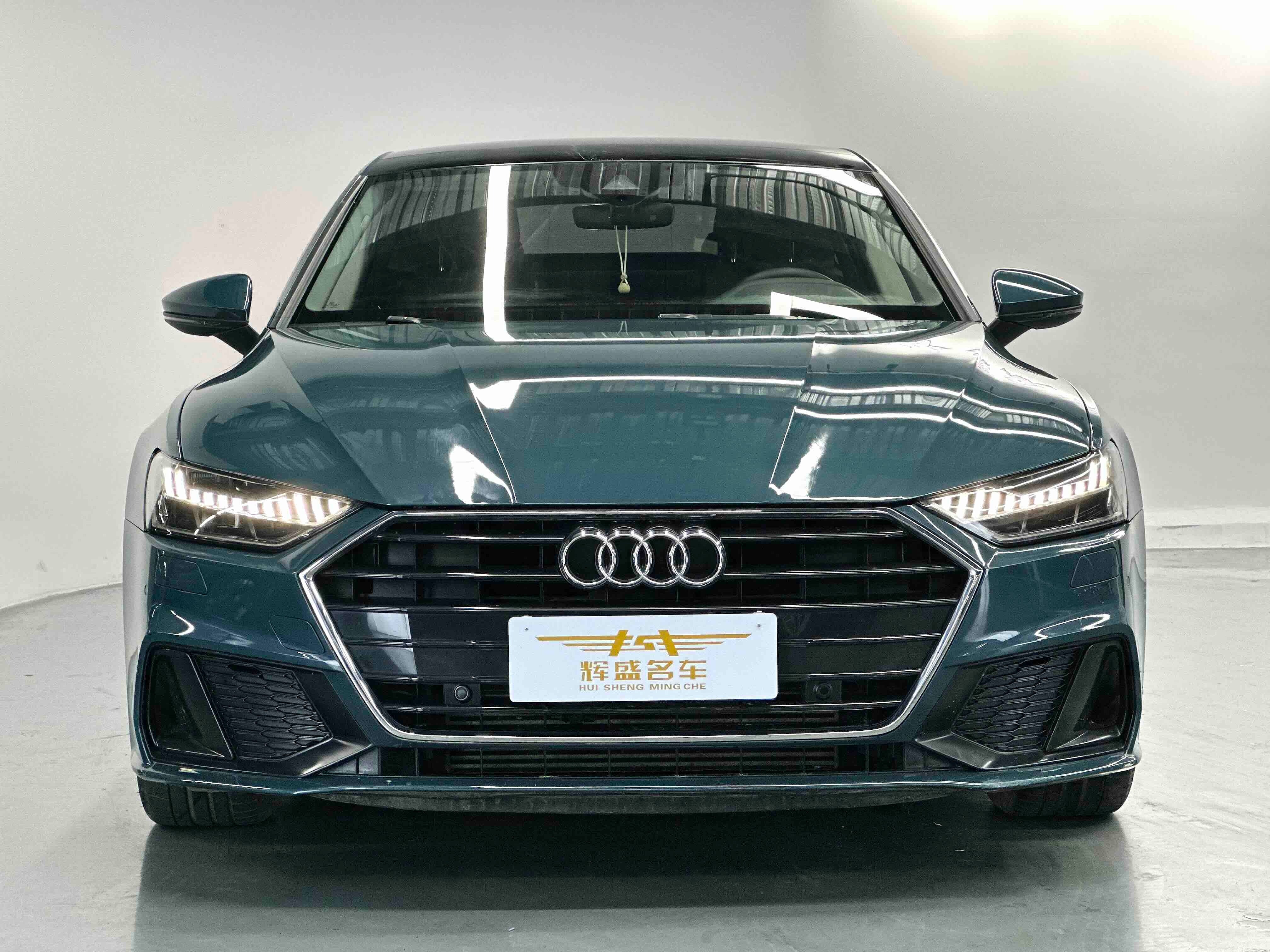 Audi A7 Main image