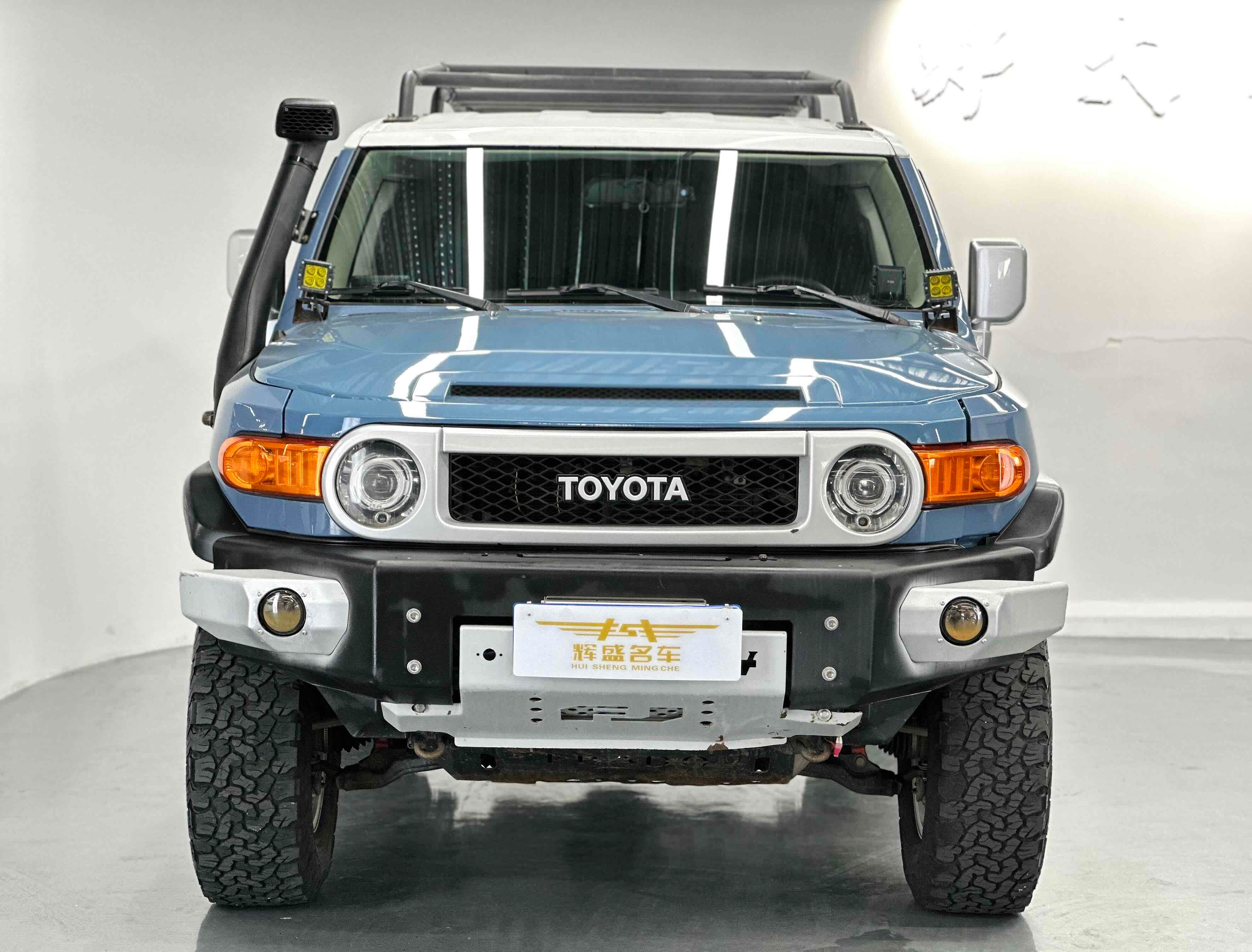 Toyota FJ Cruiser Main image
