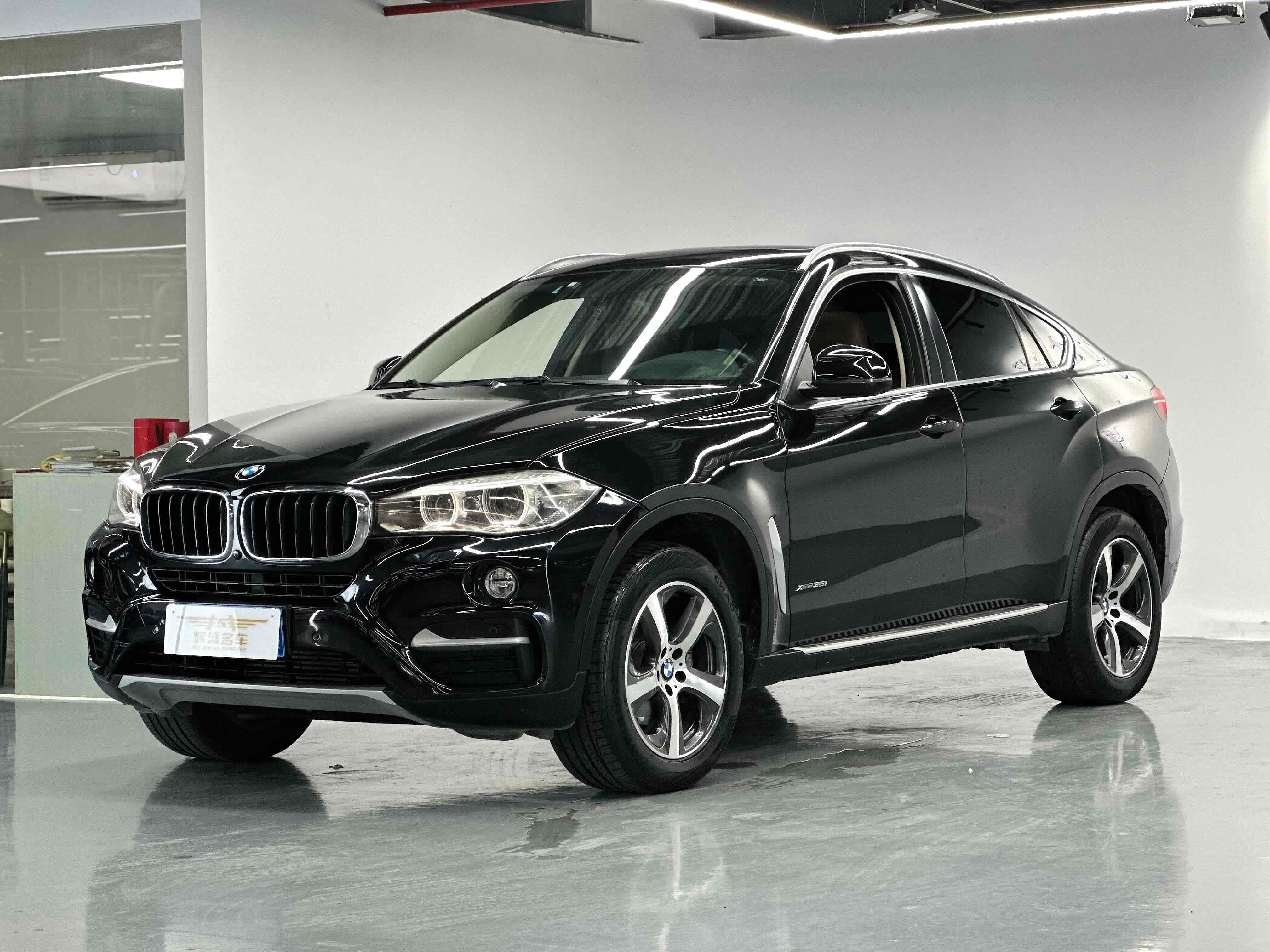 BMW X6 Secondary image