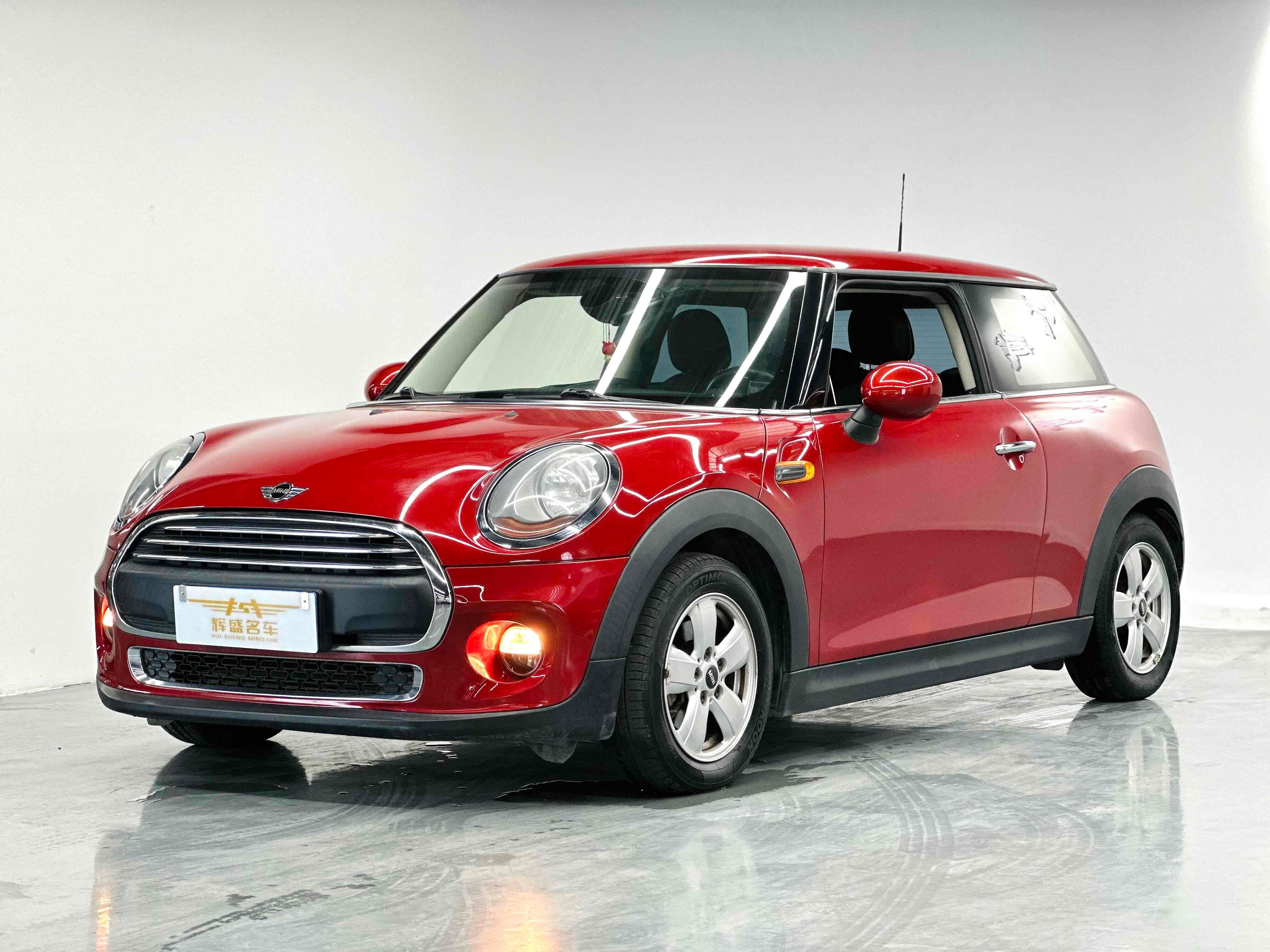 MINI 1.2T 0NE Secondary image