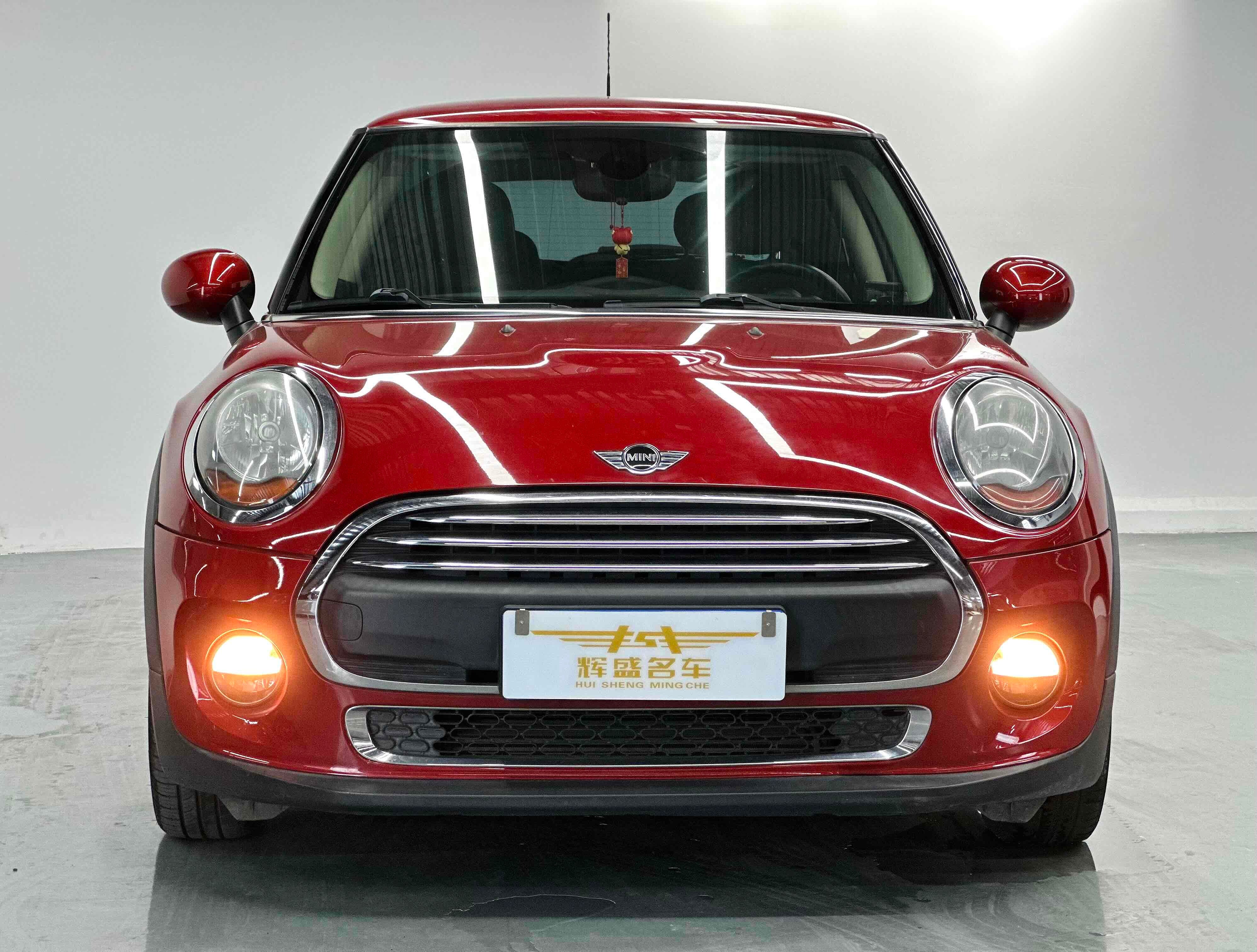 MINI 1.2T 0NE Main image